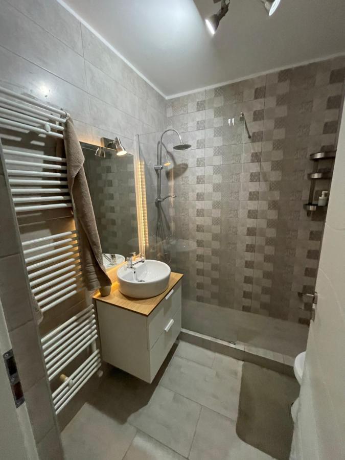 Pearl Luxury Apartment Near Presidential Palace Букурещ Екстериор снимка